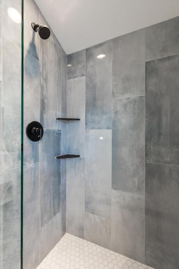 222 W Ashley - Sea Breeze - Minutes To The Ocean And Downtown פולי ביץ' מראה חיצוני תמונה